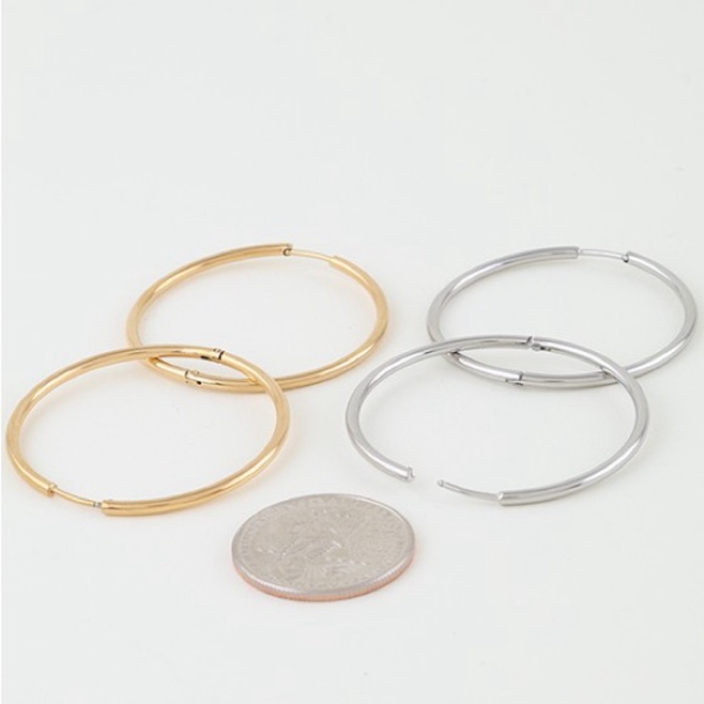 74R. Stainless Steel Minimal Hoop Earrings